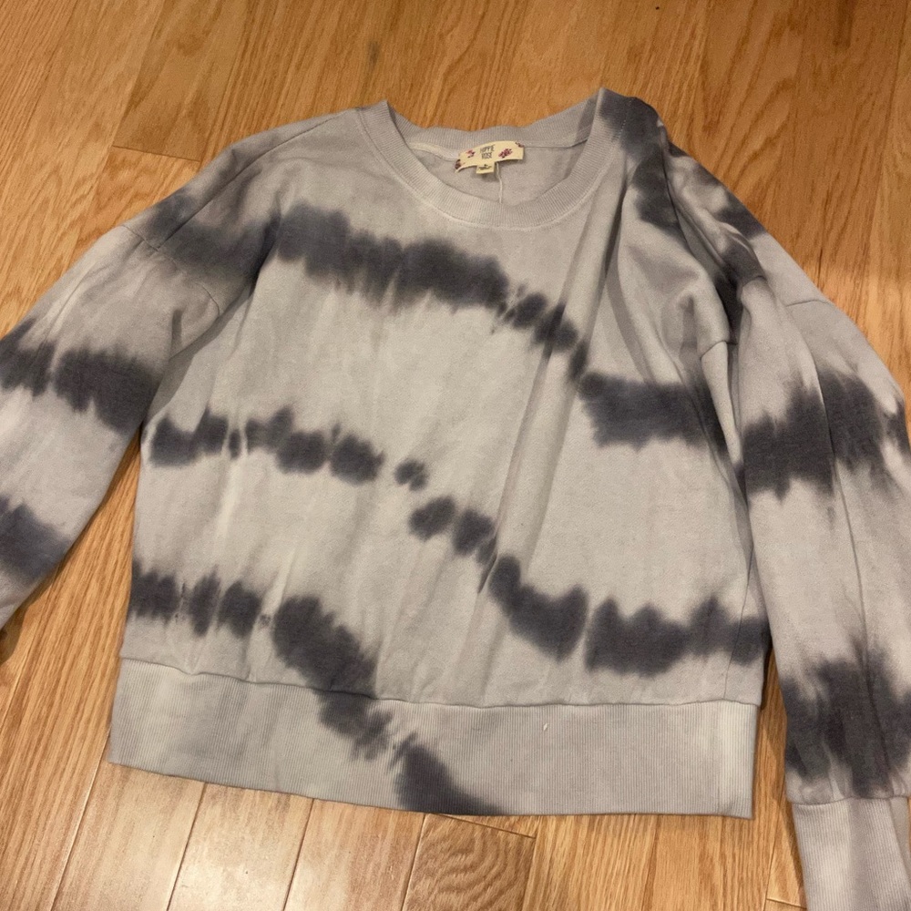 Tie dye sweater sweatshirt; hippie Rose; Girls L; trendy and cute
